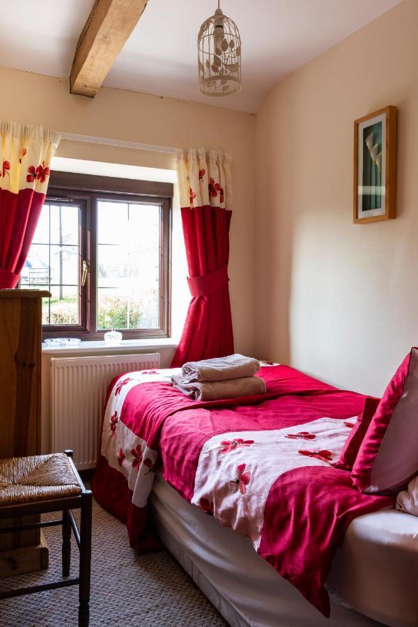 Herefordshire Holiday Cottages Lea 외부 사진