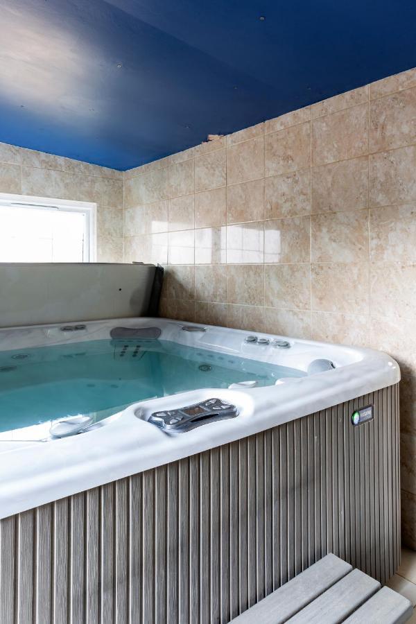 Herefordshire Holiday Cottages Lea 외부 사진